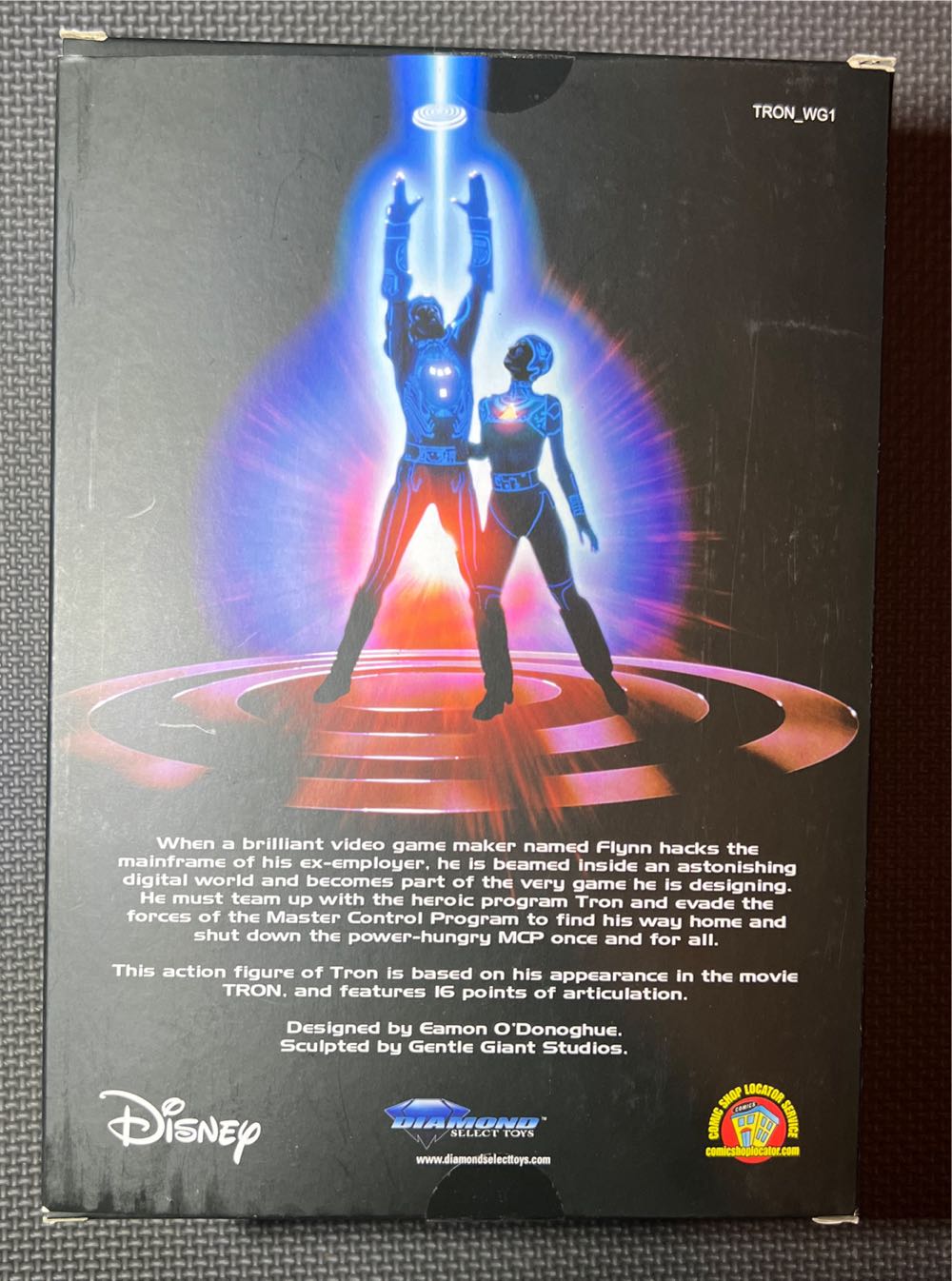 Tron (Tron) - Diamond Select (Tron) action figure collectible [Barcode 699788835616] - Main Image 2