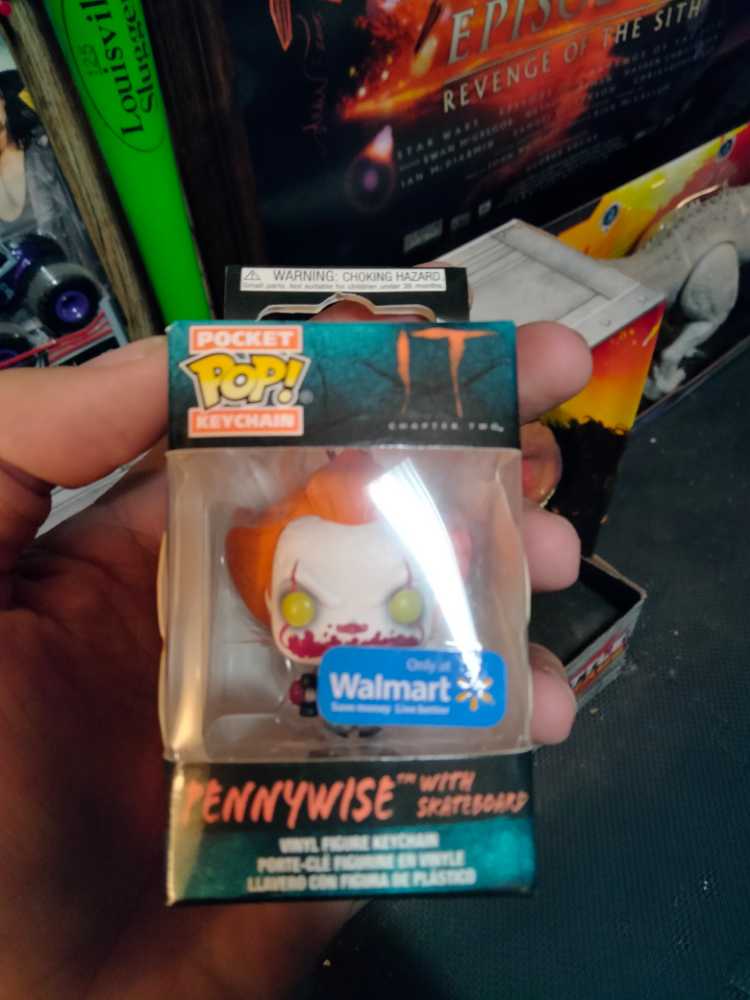 It: Chapter 2 Pennywise With Skateboard Walmart Exclusive Pocket Pop! Keychain  action figure collectible [Barcode 889698406543] - Main Image 2