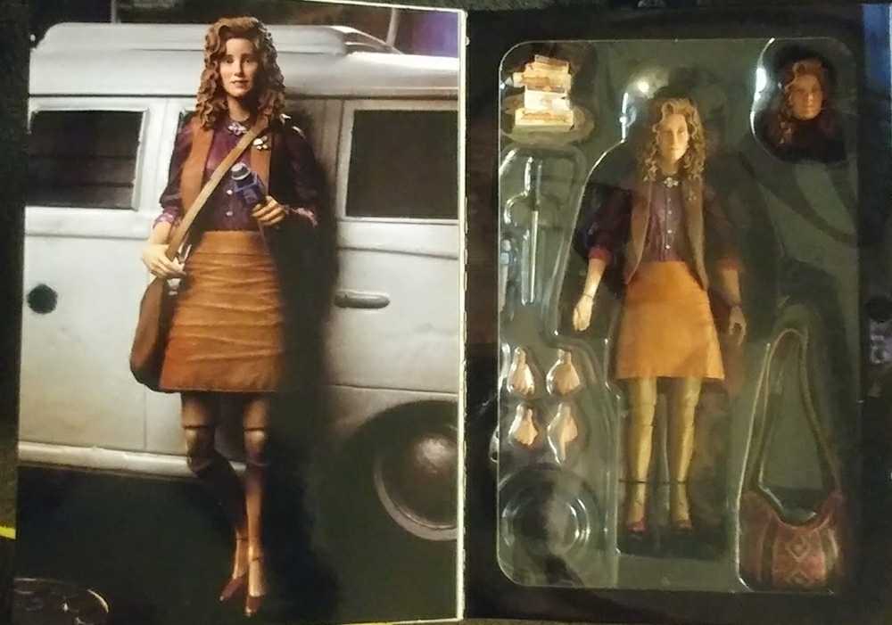 April O’Neil - Neca (Teenage Mutant Ninja Turtles) action figure collectible [Barcode 634482542064] - Main Image 3