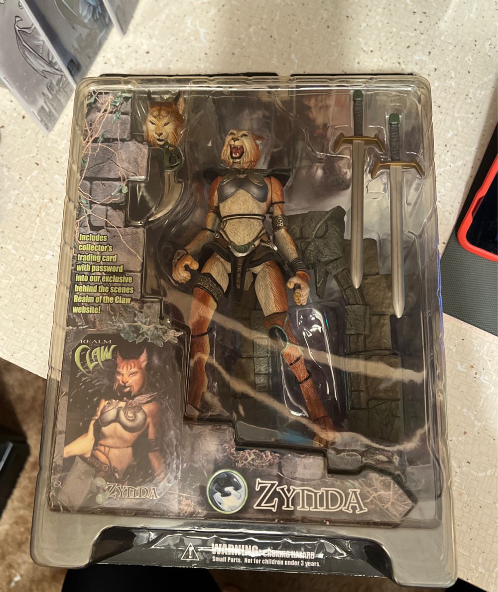 Zynda - Stan Winston (Realm Of The Claw Stan Winston Creatures) action figure collectible [Barcode 717851970238] - Main Image 3