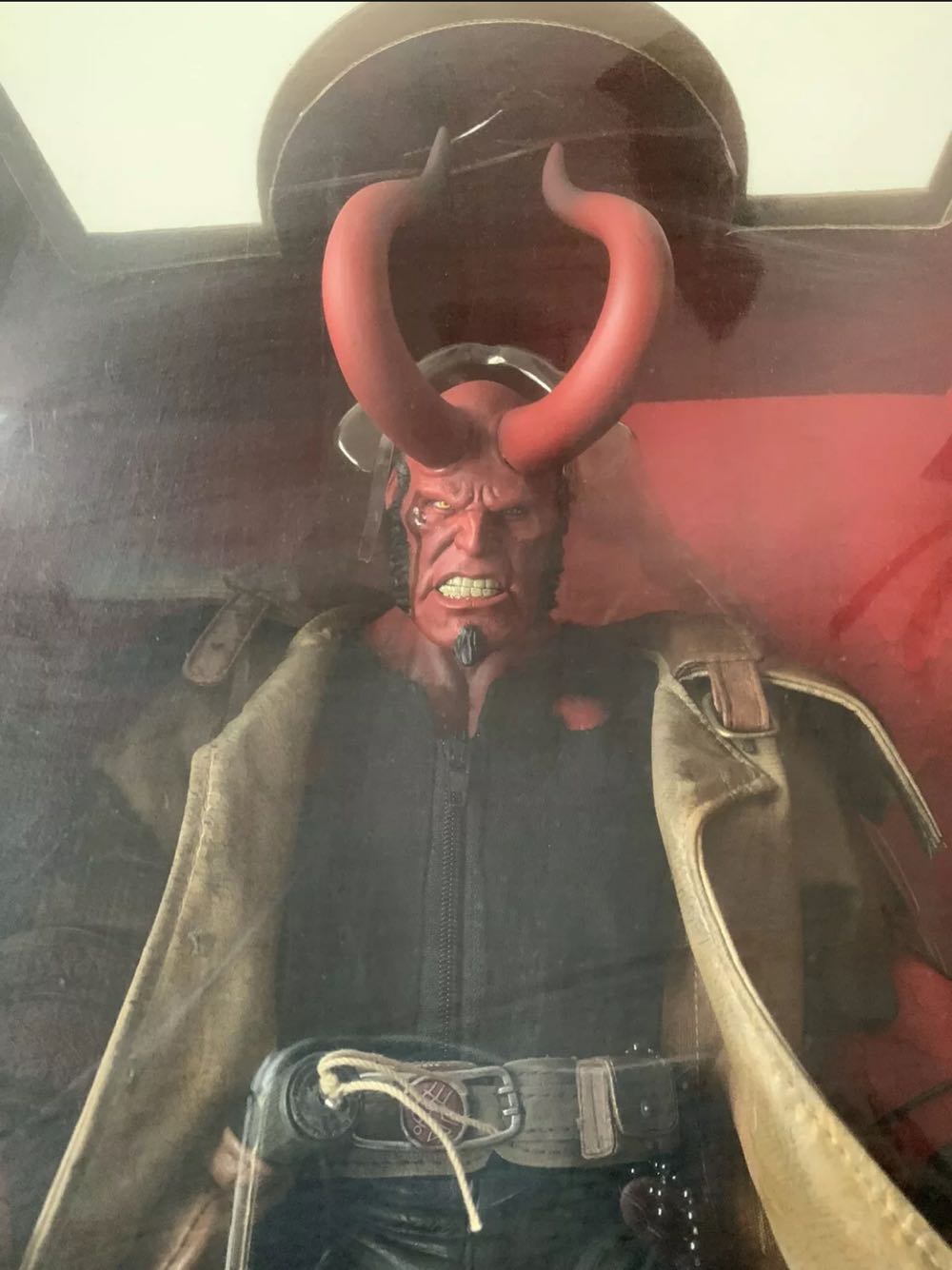 Hellboy - Mezco (Hellboy Figures) action figure collectible - Main Image 2