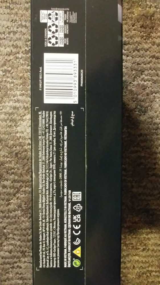 (27-BB/28-BB) Clunker Bumblebee VS Barricade (2-Pack) - Hasbro (Transformers Studio Series: BUZZWORTHY BUMBLEBEE) action figure collectible [Barcode 5010993893331] - Main Image 4