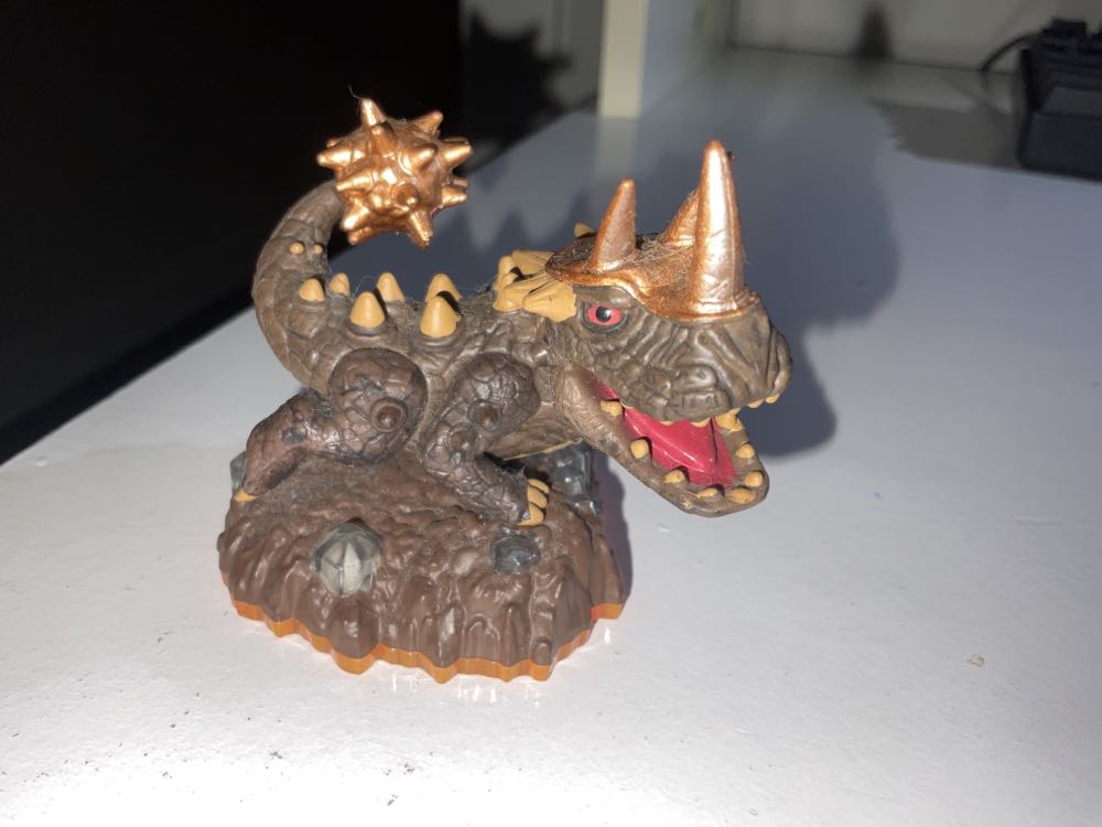 Bash | 2 - Skylanders Giants action figure collectible - Main Image 1