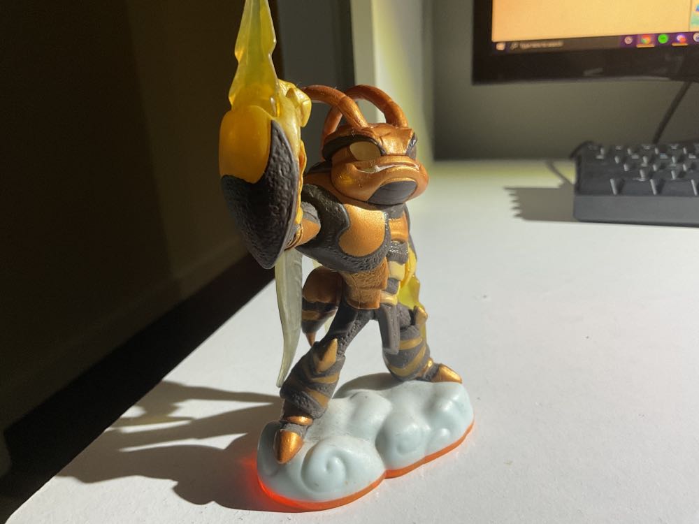Swarm - Skylanders Giants action figure collectible - Main Image 3