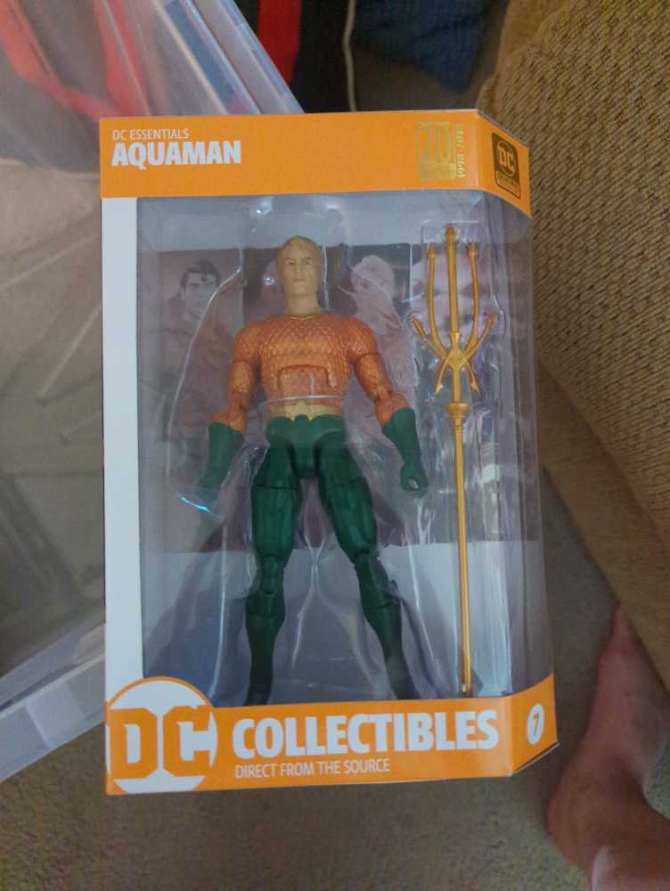 Aquaman™ - DC Collectibles (DC Essentials) action figure collectible [Barcode 761941352084] - Main Image 3