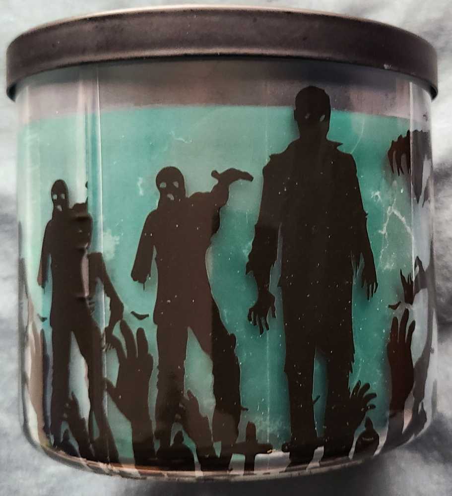 CANDLE: Halloween Colonial Zombie Attack 2021 - Colonial Candle (Halloween Candles) action figure collectible - Main Image 3