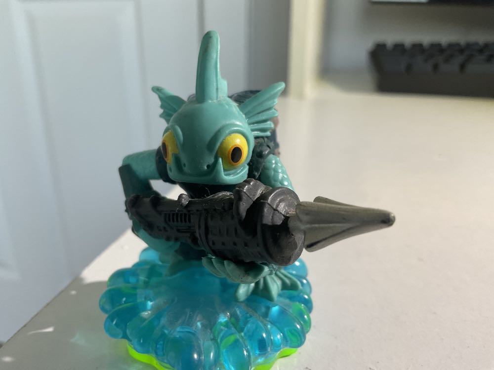 Gill Grunt - Skylanders Spyro’s Adventure (Series 1) action figure collectible - Main Image 2
