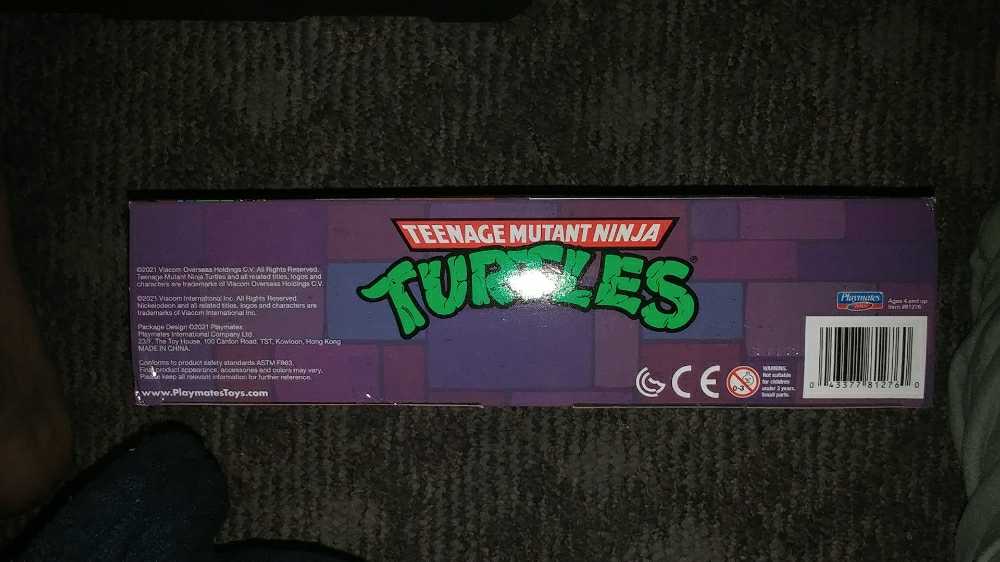 Playmates Toys Teenage Mutant Ninja Turtles Leonardo Vs Rocksteady 2-Pack - Playmates Toys (TMNT: Classic Collection) action figure collectible [Barcode 043377812760] - Main Image 3