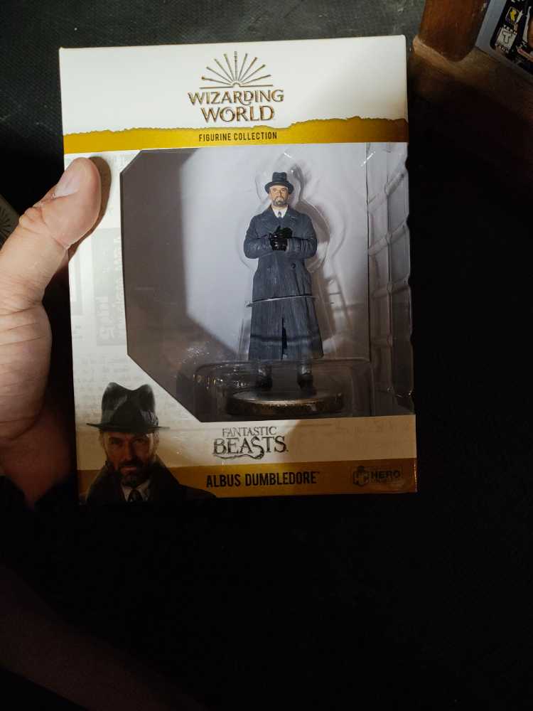 Albus Dumbledore - eaglemoss (Fantastic Beasts) action figure collectible [Barcode 5059072000055] - Main Image 2