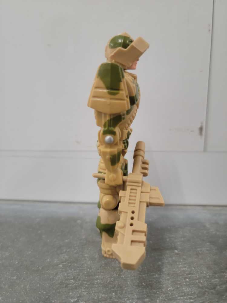 LT Tank Ellis - Mattel (Captain Power) action figure collectible - Main Image 2