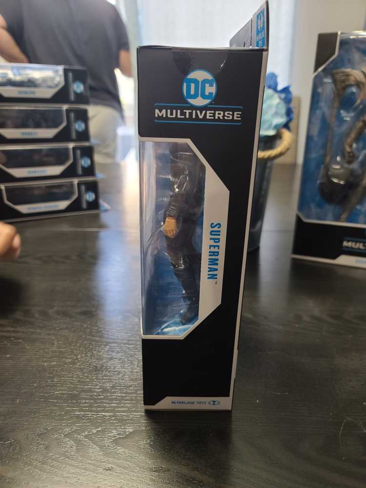 DC Multiverse Justice League Black Suit Superman - McFarlane Toys™ (Comic Book) action figure collectible - Main Image 4