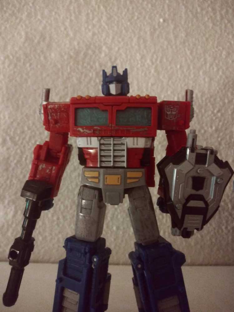 Transformers: War For Cybertron: Siege: Voyager Class Optimus Prime - Hasbro (Transformers War For Cybertron: Siege) action figure collectible - Main Image 1