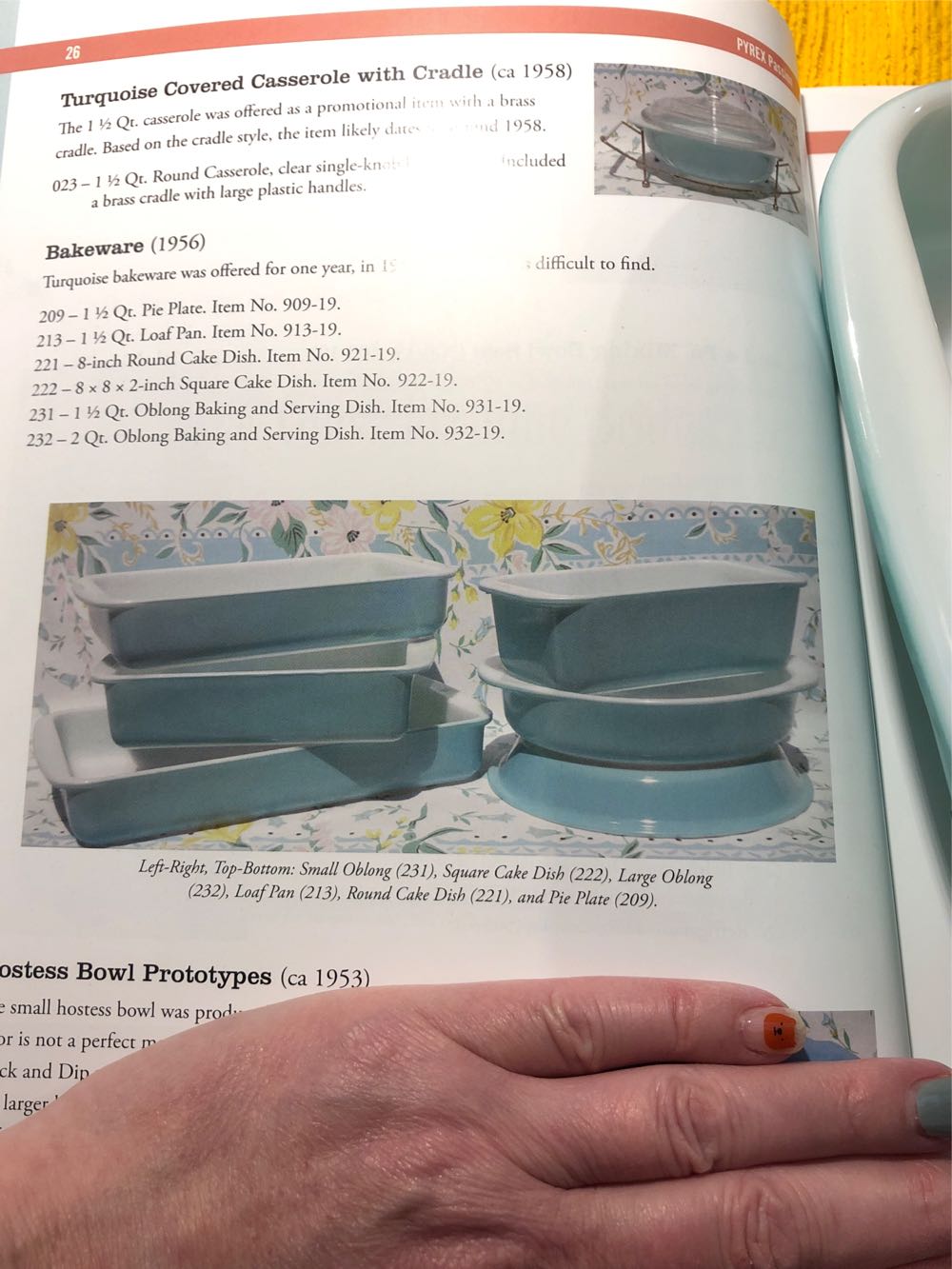 Turquoise oblong baking and serving dish - Pyrex (Turquoise) action figure collectible - Main Image 2