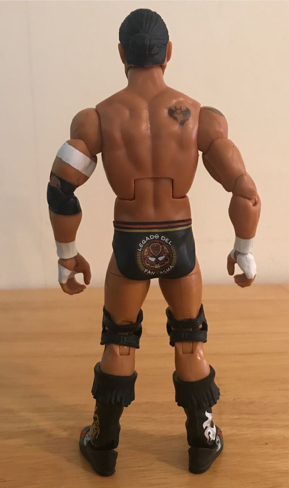Santos Escobar - Mattel Wwe (WWE Elite Series 87 Santos Escobar) action figure collectible - Main Image 2