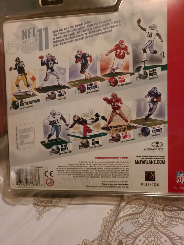 Mcfarlane Sportspicks Tiki Barber Chase(White Jersey) - McFarlane’s Sportspicks (NFL Series 11) action figure collectible [Barcode 787926742763] - Main Image 2