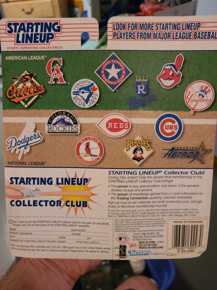 Bernie Williams - STARTING LINEUP (MLB) action figure collectible [Barcode 076281692470] - Main Image 2