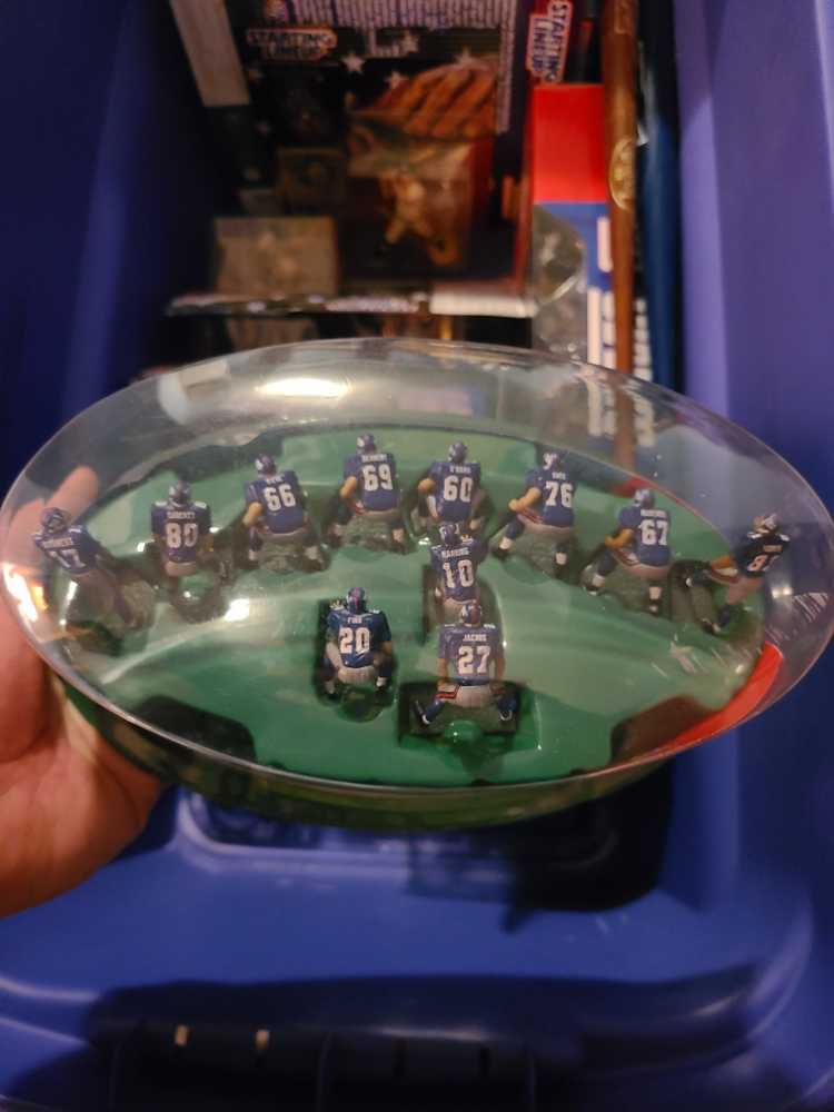 New York Giants - McFarlane’s Sportspicks (Ultimate Team Set) action figure collectible [Barcode 0787926926538] - Main Image 2