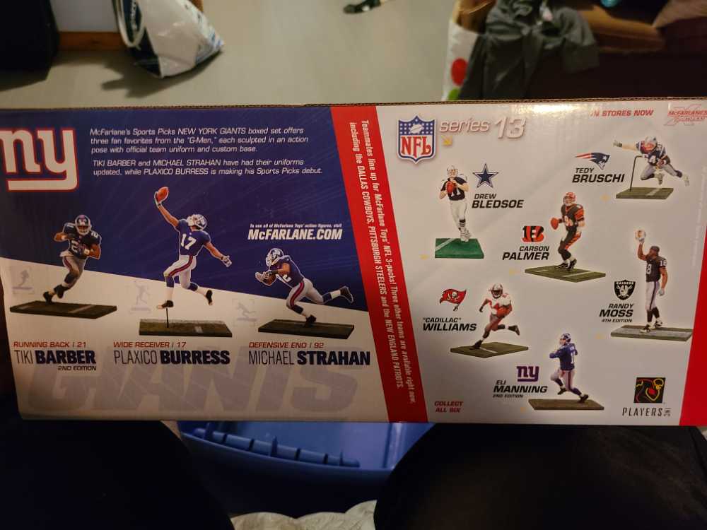 New York Giants 3-Pack - McFarlane’s Sportspicks (NFL) action figure collectible [Barcode 787926924152] - Main Image 2