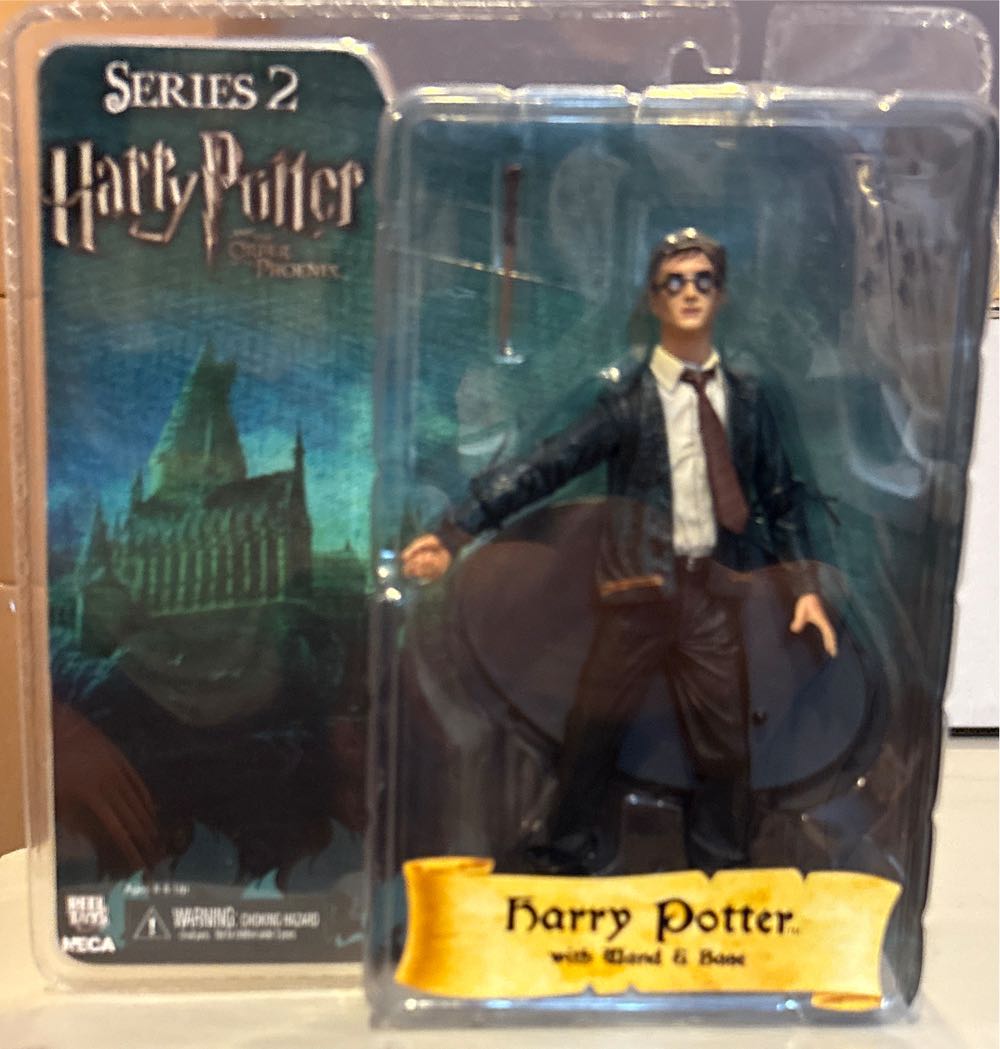 Harry Potter - Harry Potter (Order Of The Phoenix) With Wand And Base Series 2 - Neca (Harry Potter) action figure collectible [Barcode 634482605356] - Main Image 2