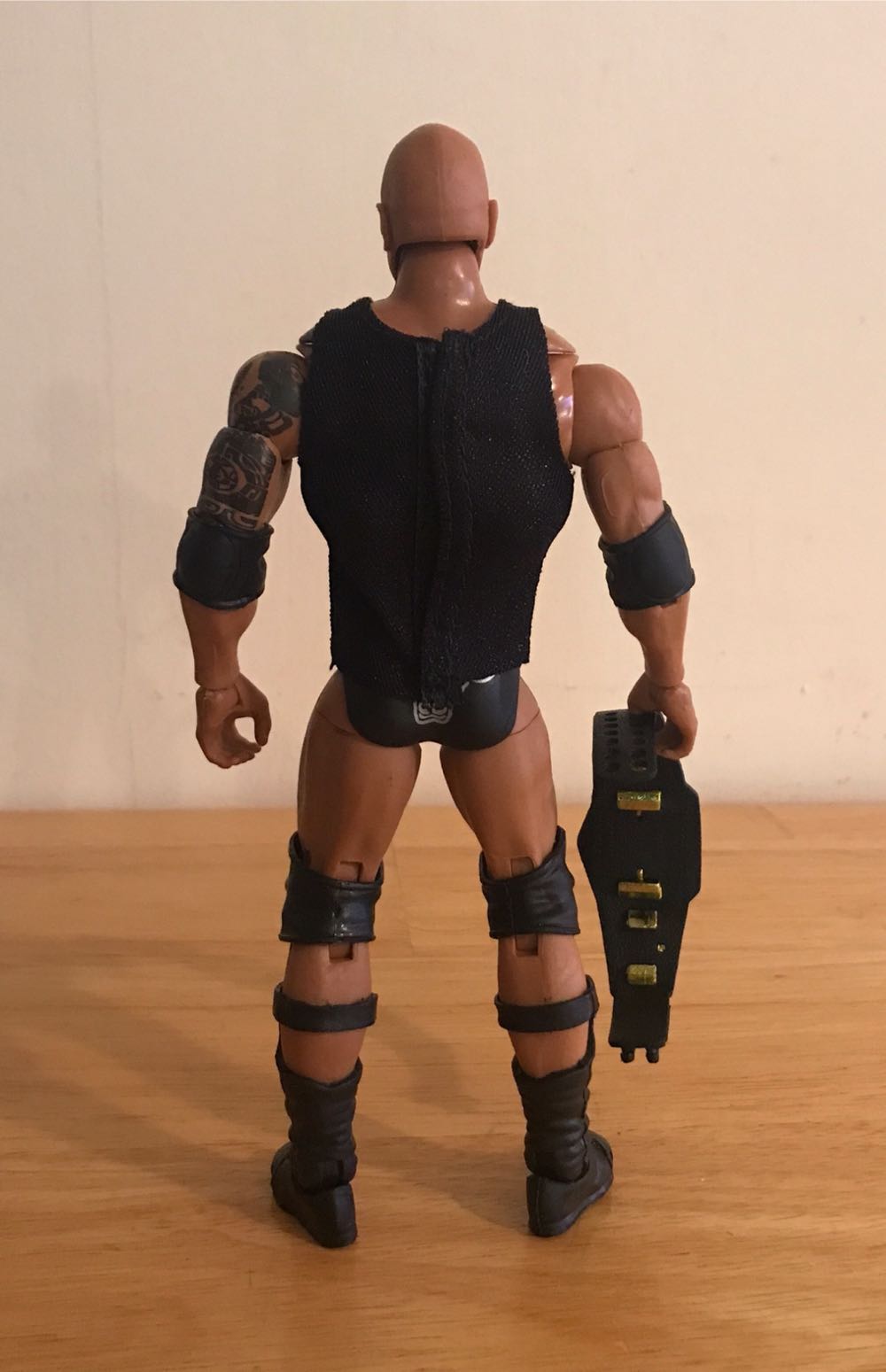 The Rock - Mattel Wwe (WWE Ultimate Edition Series 10 The Rock) action figure collectible - Main Image 2