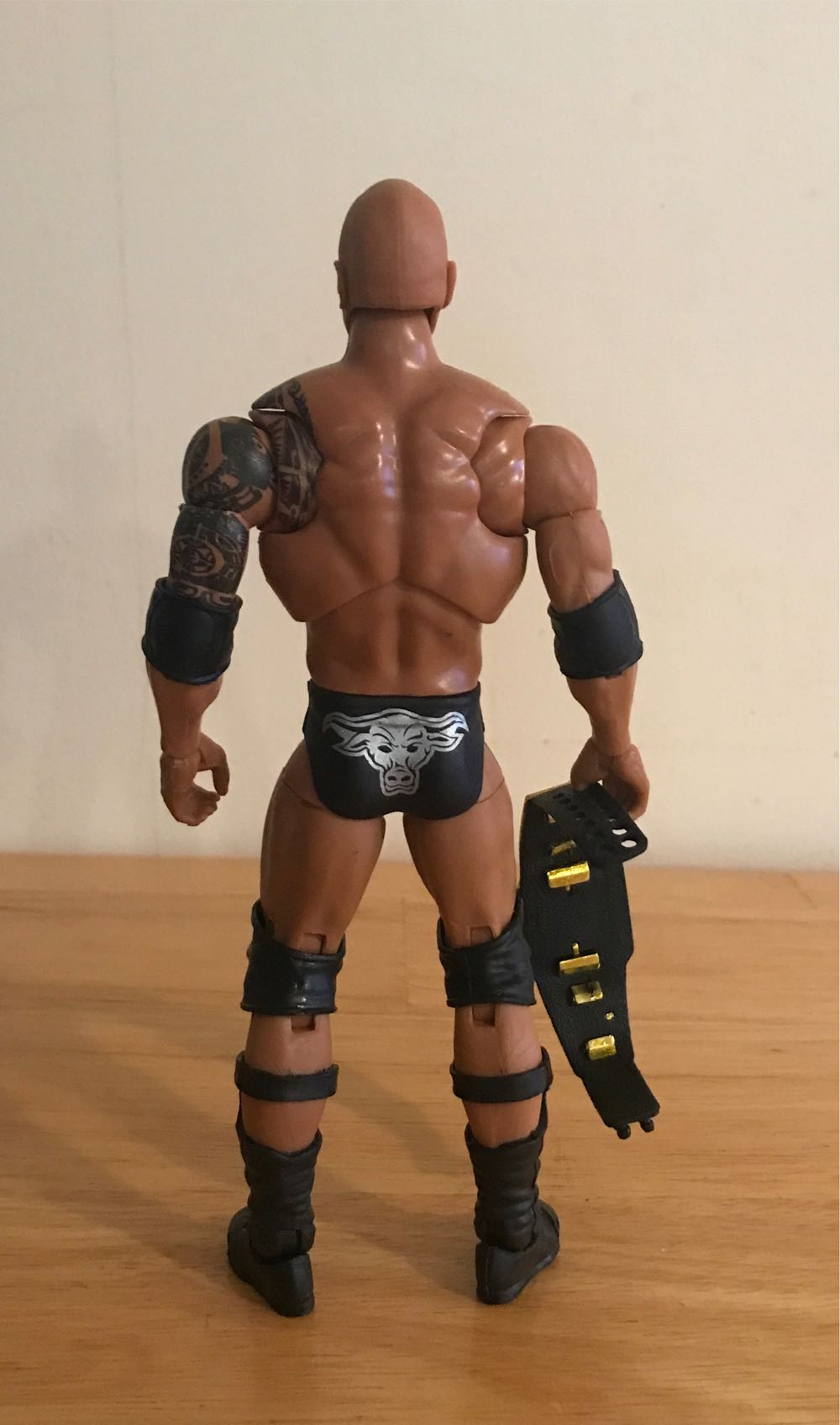The Rock - Mattel Wwe (WWE Ultimate Edition Series 10 The Rock) action figure collectible - Main Image 4