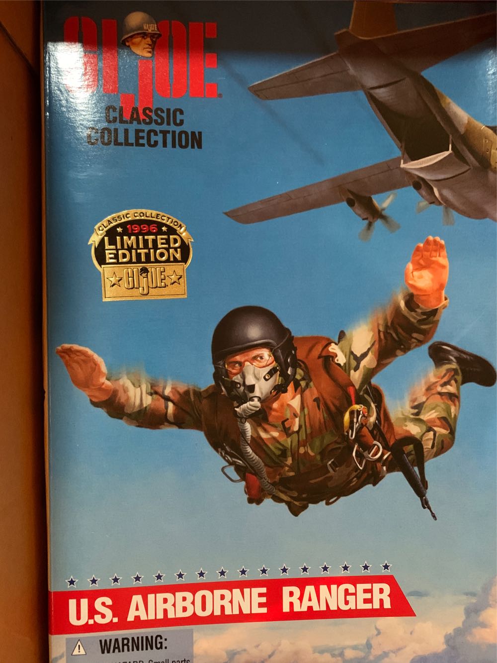 U.S. Airborne Ranger - Kenner (G.I. Joe: Classic Collection: 12” Figures) action figure collectible [Barcode 076281812380] - Main Image 3