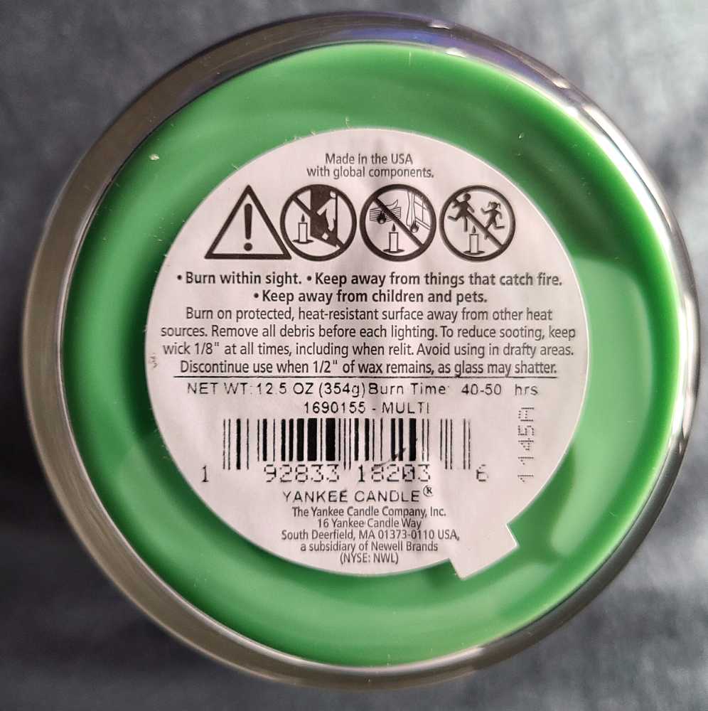 CANDLE: Halloween Yankee Trio 2021 - Yankee Candle (Halloween Candles) action figure collectible [Barcode 192833182036] - Main Image 2