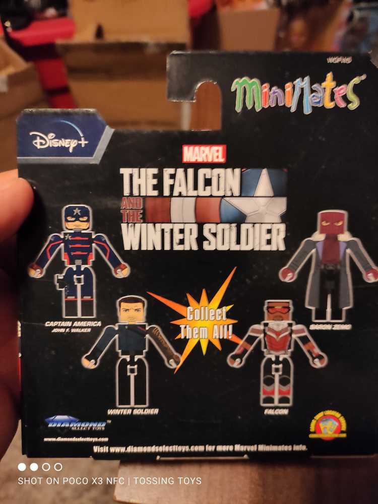 Falcon & Baron Zemo (Falcon & Winter Soldier) - Diamond Select Toys & Collectibles (MiniMates) action figure collectible [Barcode 699788840580] - Main Image 2