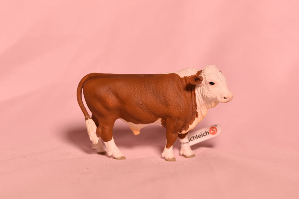 Hereford Bull - Schleich action figure collectible - Main Image 1