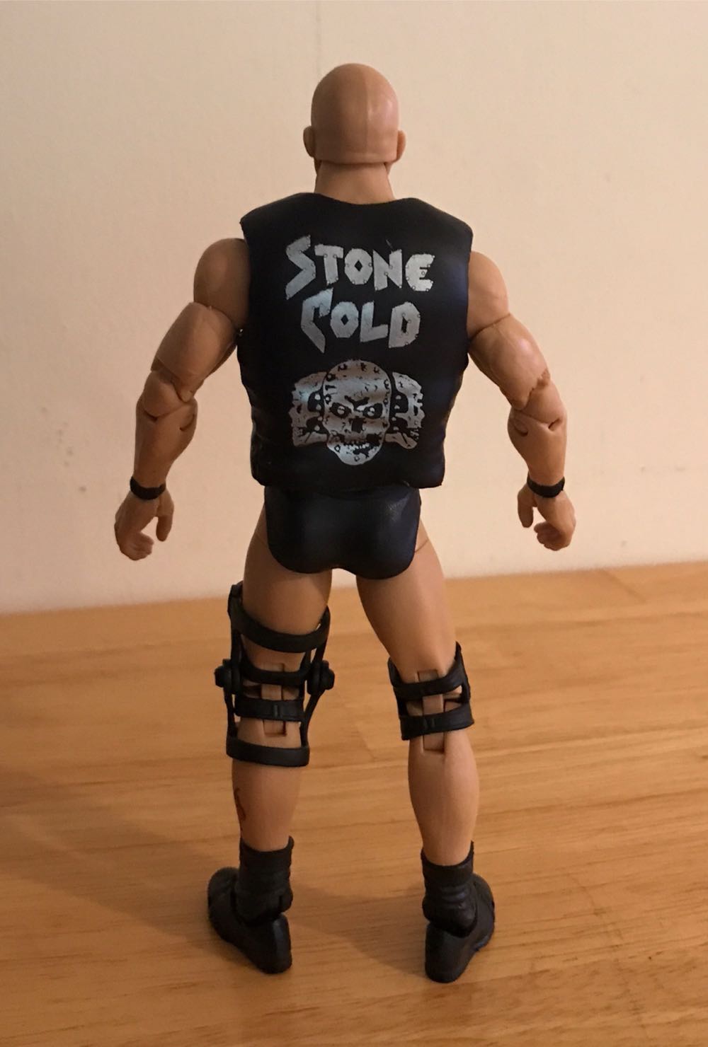“Stone Cold” Steve Austin - Mattel Wwe (WWE Ultimate Edition Series 9 “Stone Cold” Steve Austin) action figure collectible - Main Image 2