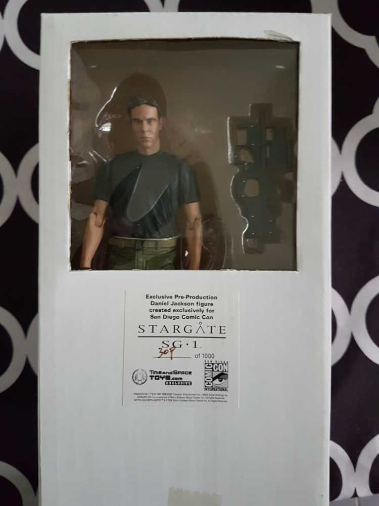 Qmx 14k Gold Sterling Silver Leaf On The Wind Pendant