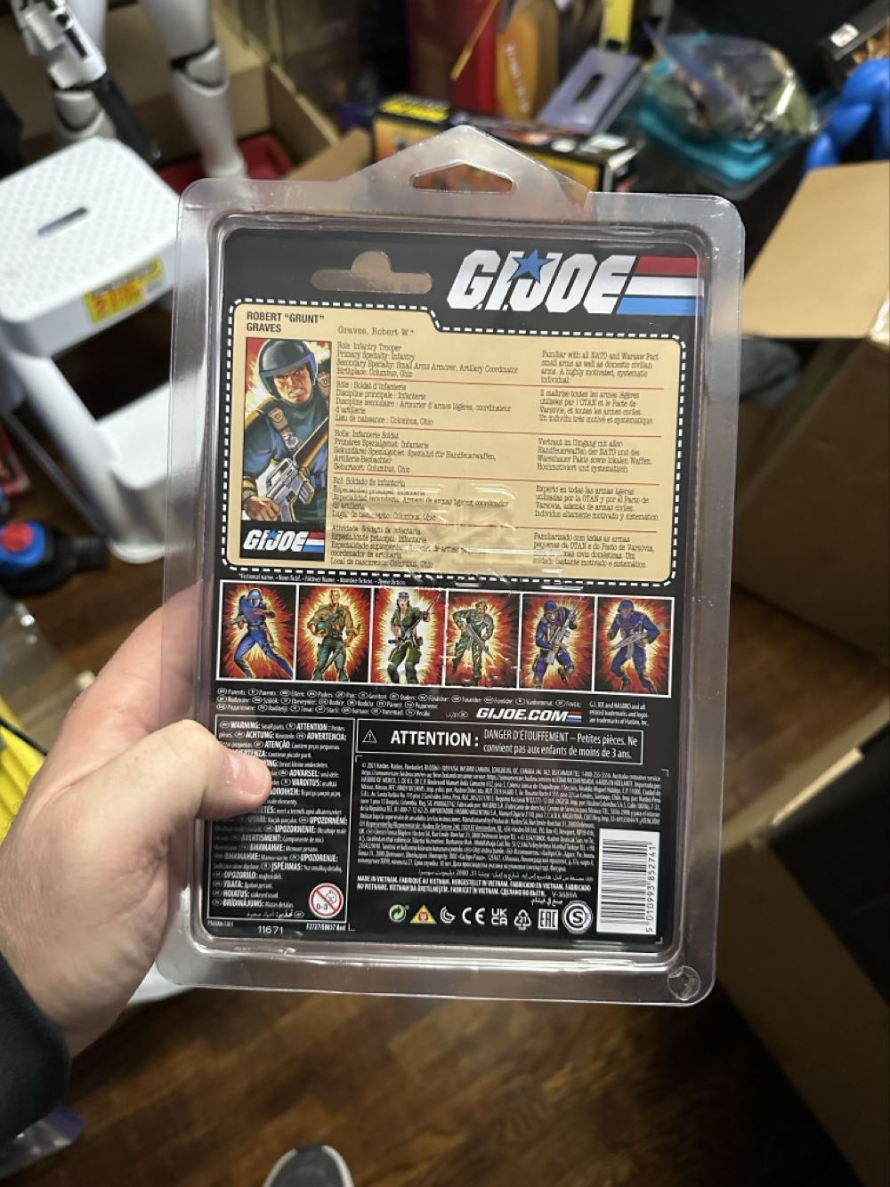 Robert ”Grunt” Graves - Hasbro (G.I. Joe) action figure collectible [Barcode 5010993852741] - Main Image 3