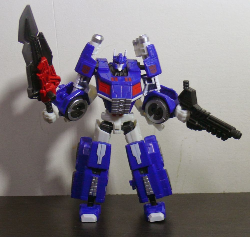 Ultra Magnus - Hasbro (Fall of Cybertron) action figure collectible - Main Image 2