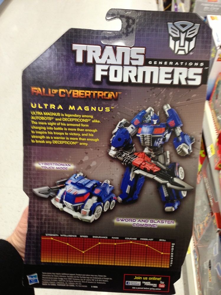 Ultra Magnus - Hasbro (Fall of Cybertron) action figure collectible - Main Image 4