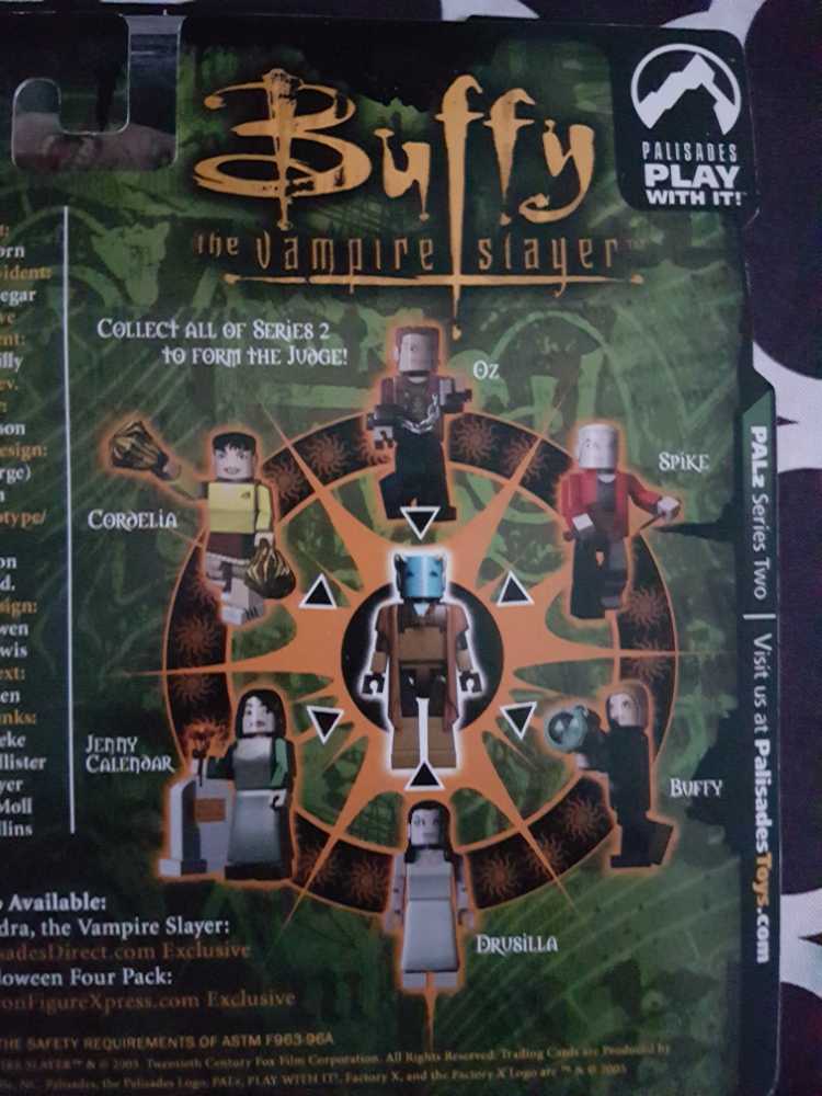 Cordelia - Palisades Toys (Buffy, the Vampire Slayer) action figure collectible [Barcode 666620740421] - Main Image 2