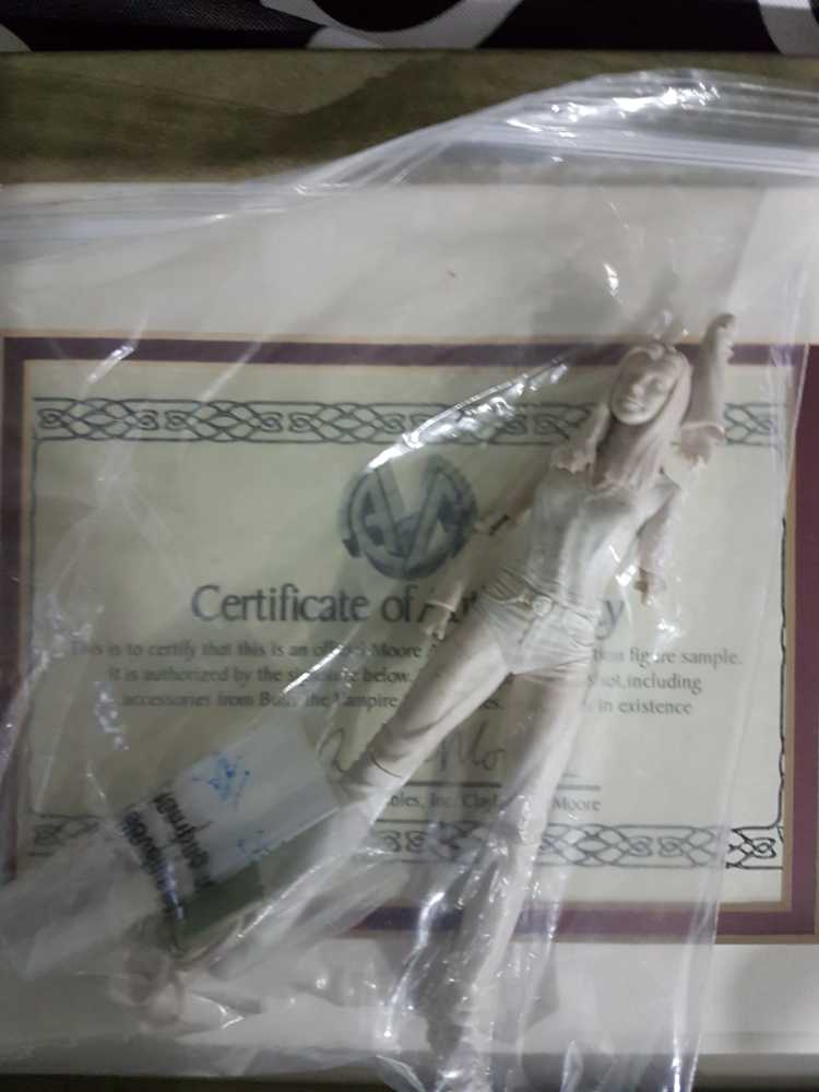 Buffy The Vampire Slayer Willow Unpainted Ltd 1 Of 6  action figure collectible - Main Image 3