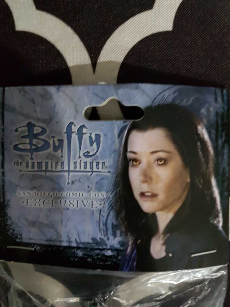 Buffy The Vampire Slayer Willow SDCC Exclusive   action figure collectible - Main Image 2