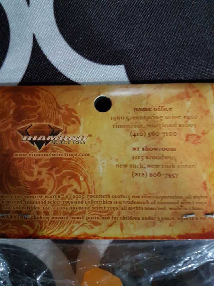 Buffy The Vampire Slayer Spike "Chosen” Toy Fair 2005  action figure collectible - Main Image 3