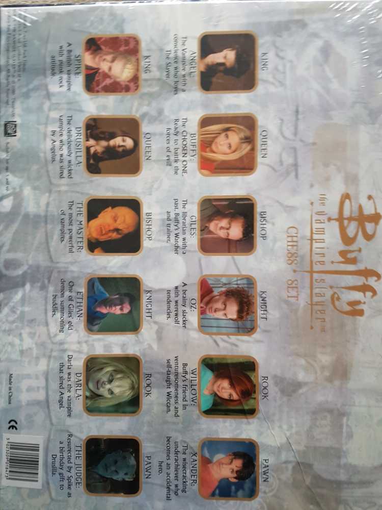 Buffy Chess Set  action figure collectible [Barcode 5023209018473] - Main Image 2