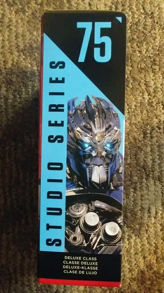 SS75 Studio Series Jolt - Hasbro / Takara Tomy (Transformers Studio Series: Transformers: Revenge Of The Fallen) action figure collectible [Barcode 630509991105] - Main Image 3