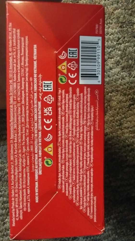 SS75 Studio Series Jolt - Hasbro / Takara Tomy (Transformers Studio Series: Transformers: Revenge Of The Fallen) action figure collectible [Barcode 630509991105] - Main Image 4