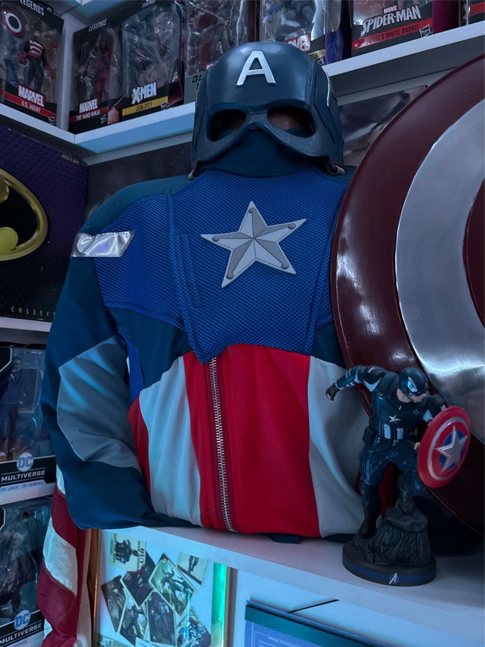 MCA SHIELD REPLICA PROP#079  action figure collectible - Main Image 2