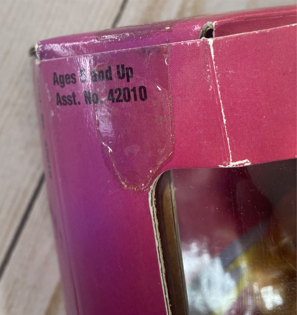 Xena Warrior Princess Gabrielle 12” Doll Collector Series ”Orphan of War” - Toy Biz action figure collectible [Barcode 035112420125] - Main Image 4