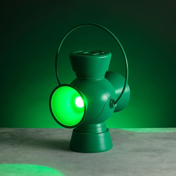 Green Lantern Power Battery Replica Lamp - Paladone (1/1 Scale Prop Replica) action figure collectible - Main Image 3
