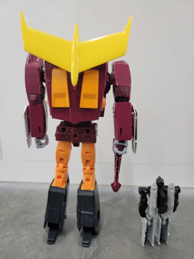 Hot Rod Targetmaster With Firebolt MP-40 - Takara Tomy (Masterpiece 1987) action figure collectible - Main Image 4