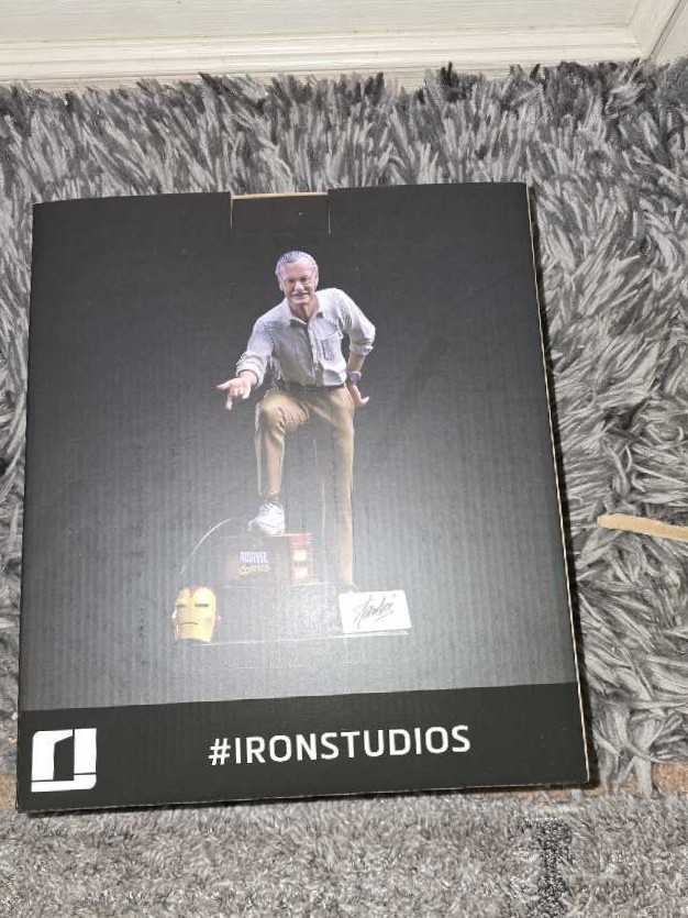 Marvel Studios: Stan Lee - Iron Studios (Sc-Fi) action figure collectible [Barcode 602883134232] - Main Image 2