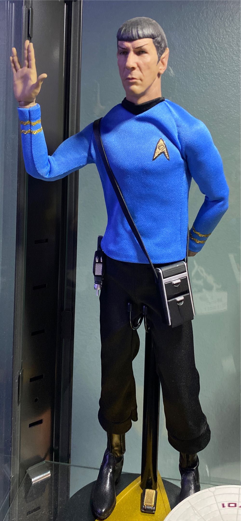 Quantum Mechanix Star Trek Master Series: Mr. Spock Limited Reissue Version 1: 6 Scale Action Figure - Quantum Mechanix (Sci-fi & Fantasy) action figure collectible [Barcode 812095024584] - Main Image 2