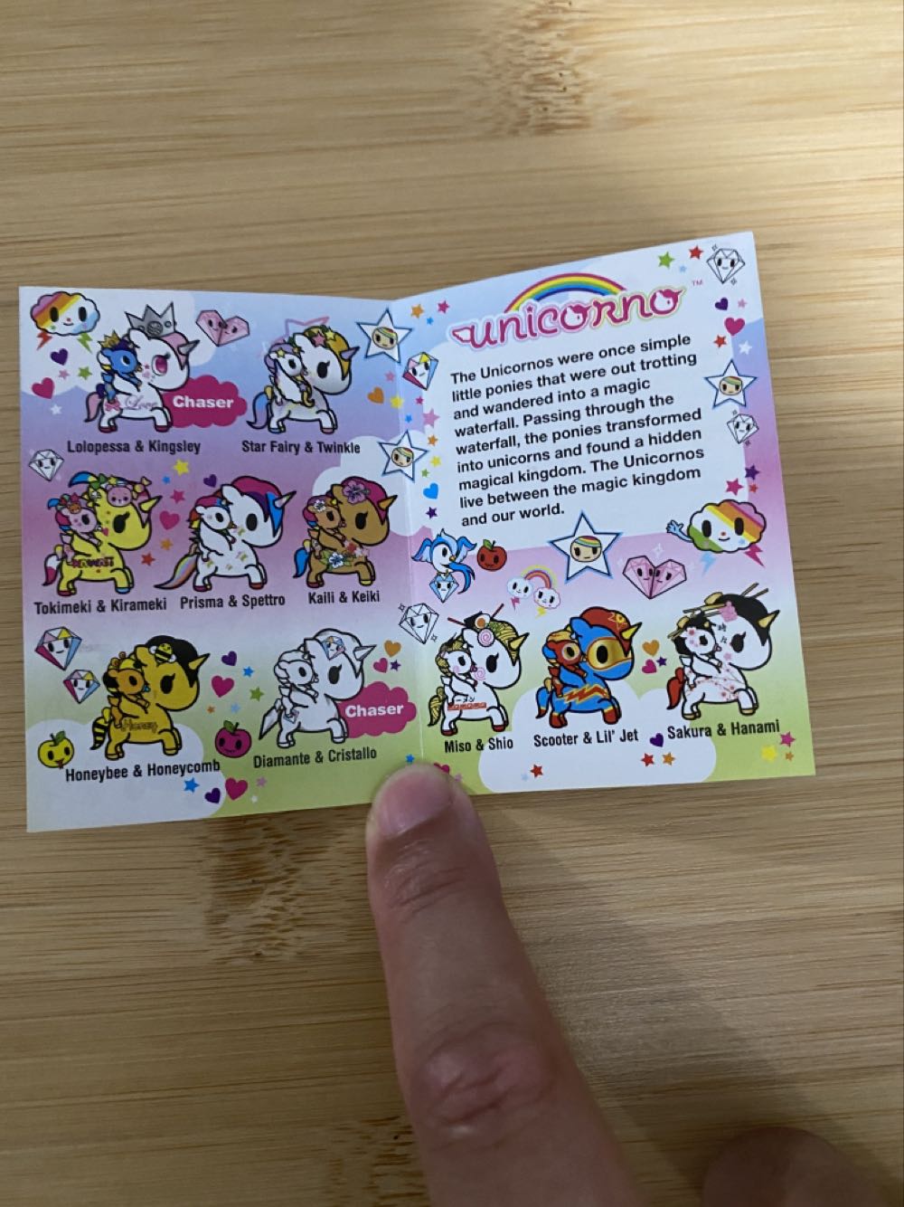 Honeybee & Honycomb - Tokidoki action figure collectible - Main Image 3