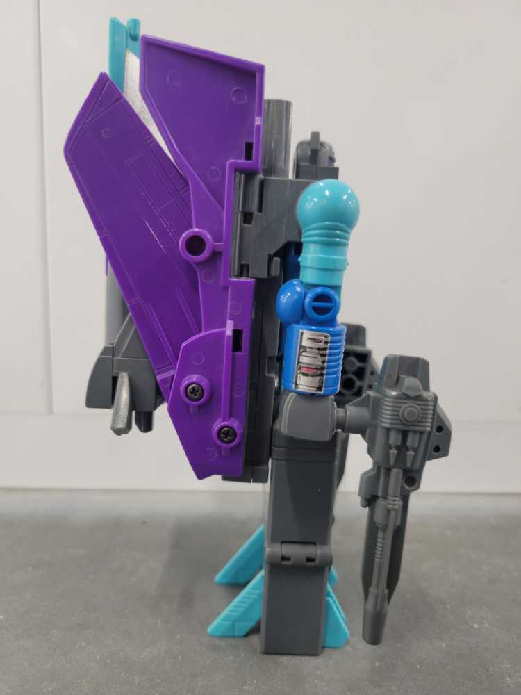 Darkwing With Throttle Powermaster - Hasbro (1988) action figure collectible - Main Image 3