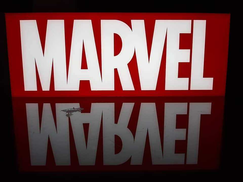 Marvel Light Box, The First 10 Years (PLIG001N)  - Hot Toys action figure collectible - Main Image 1
